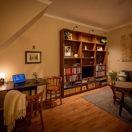 Olga's Elegant Atelier Apartament *